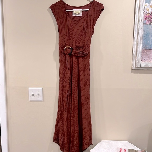 🔥Anthropology Orange Brown Midi Sheath Dress with Scoop Neck and Cap Sleeves🔥 - Picture 1 of 7